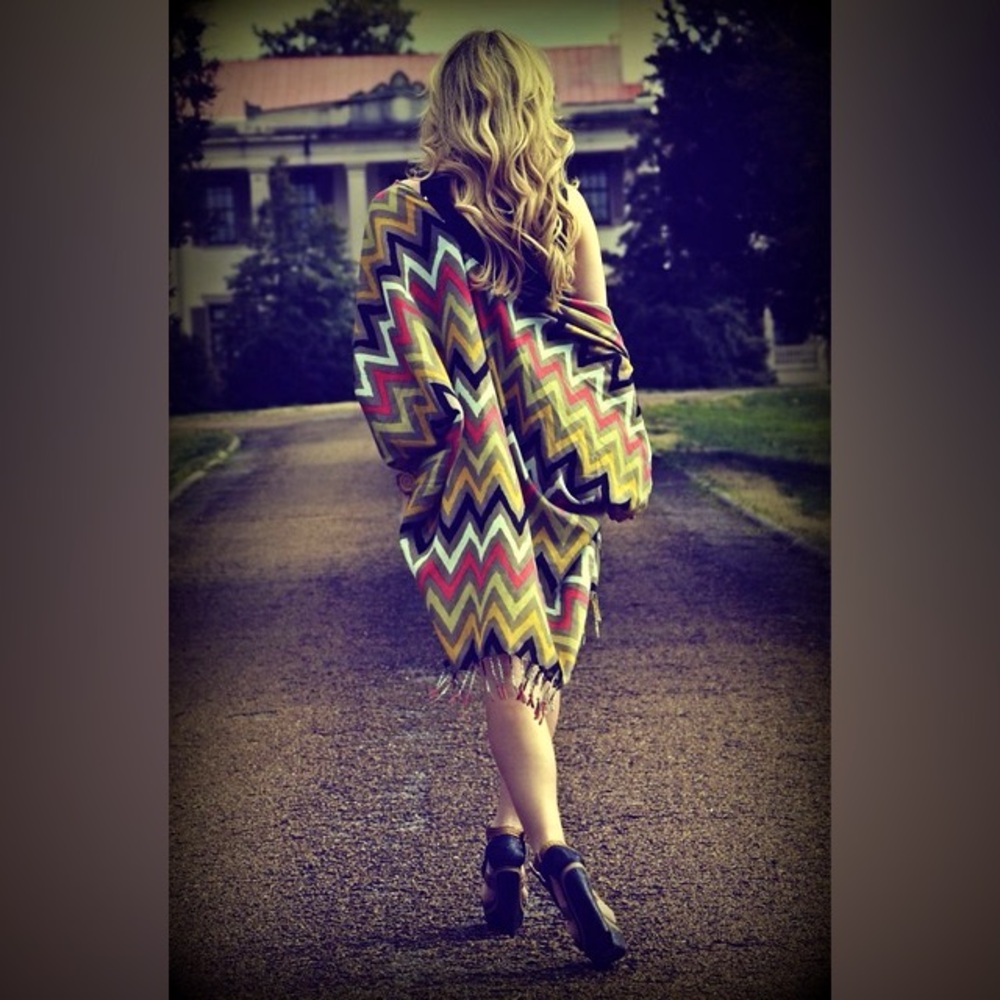 Bcbgeneration Chevron Patterned Kimono With Fringe - image 6